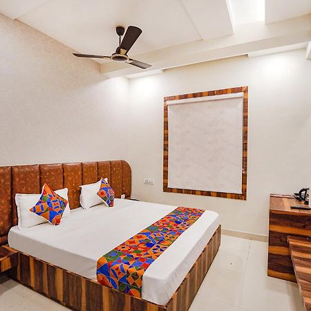 Fabhotel Ts Inn Faithfulganj Bagian luar foto