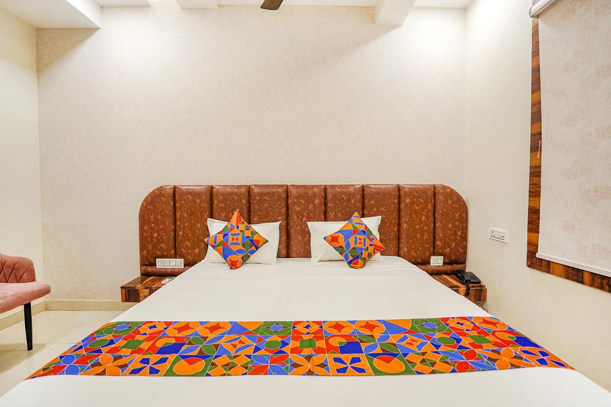 Fabhotel Ts Inn Faithfulganj Bagian luar foto