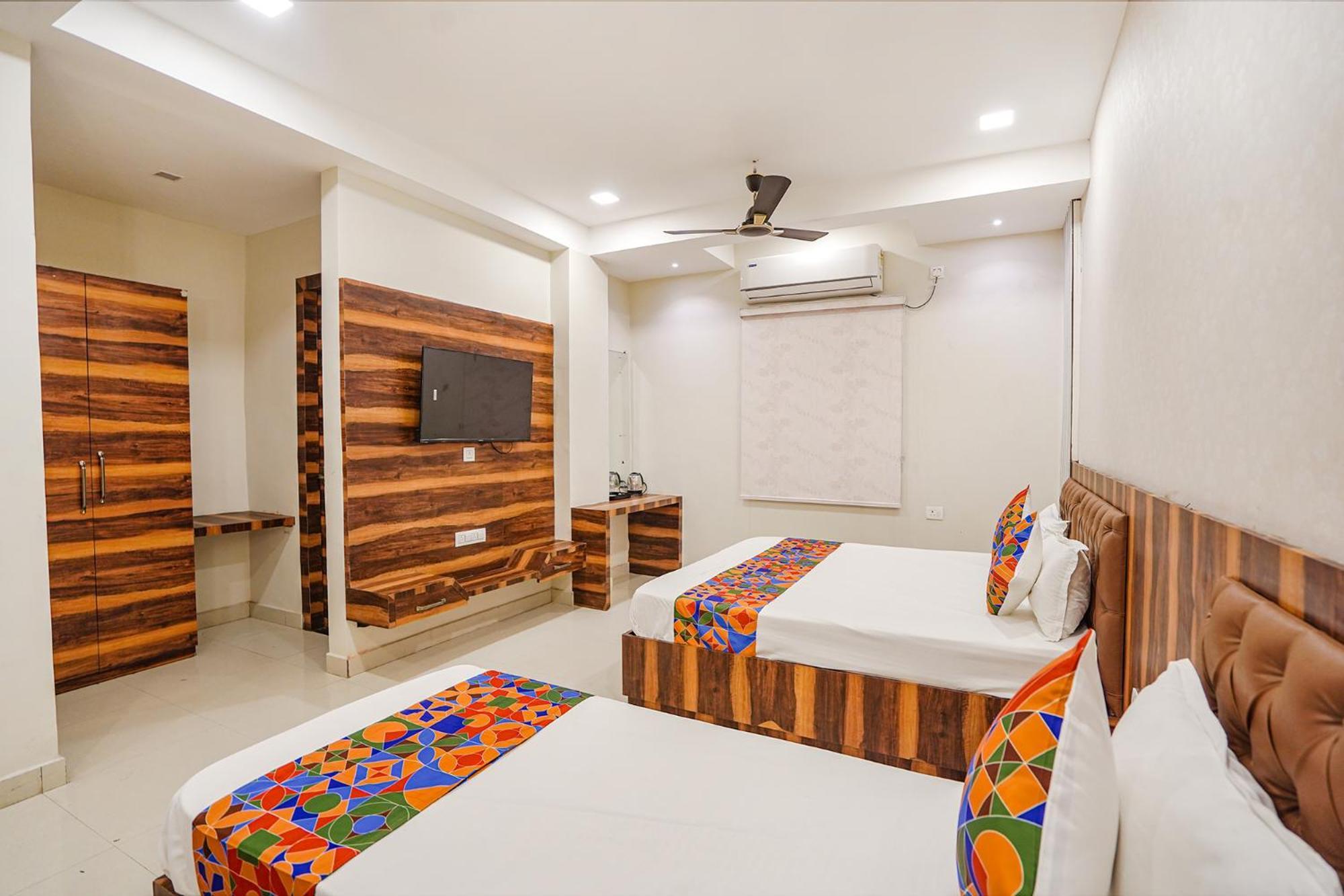 Fabhotel Ts Inn Faithfulganj Bagian luar foto