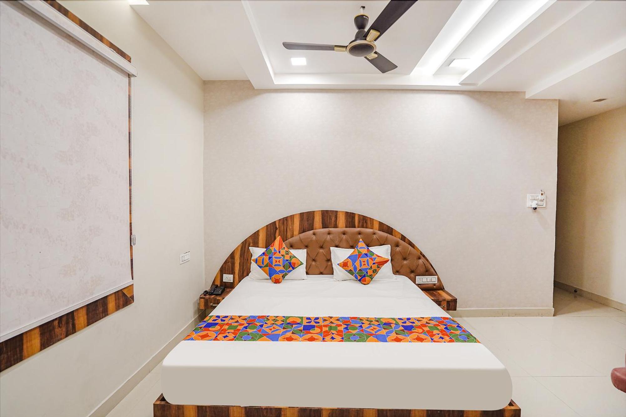 Fabhotel Ts Inn Faithfulganj Bagian luar foto